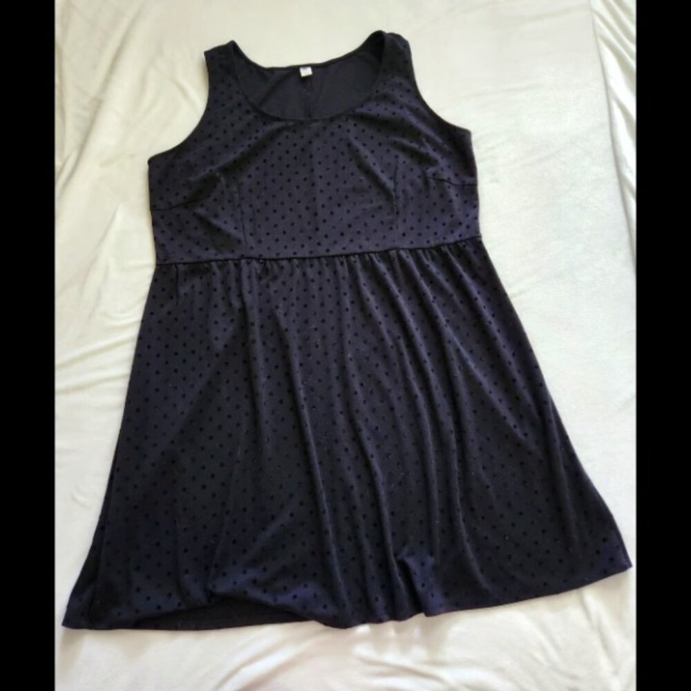 Old Navy black dot dress